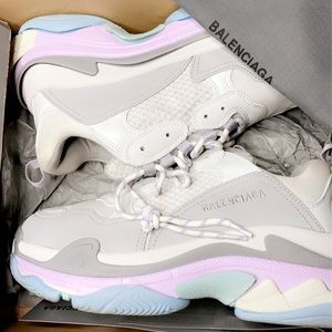 Women Balenciaga Triple S Runners Size 10